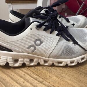 On Running women cloud X3Athletic Shoes
